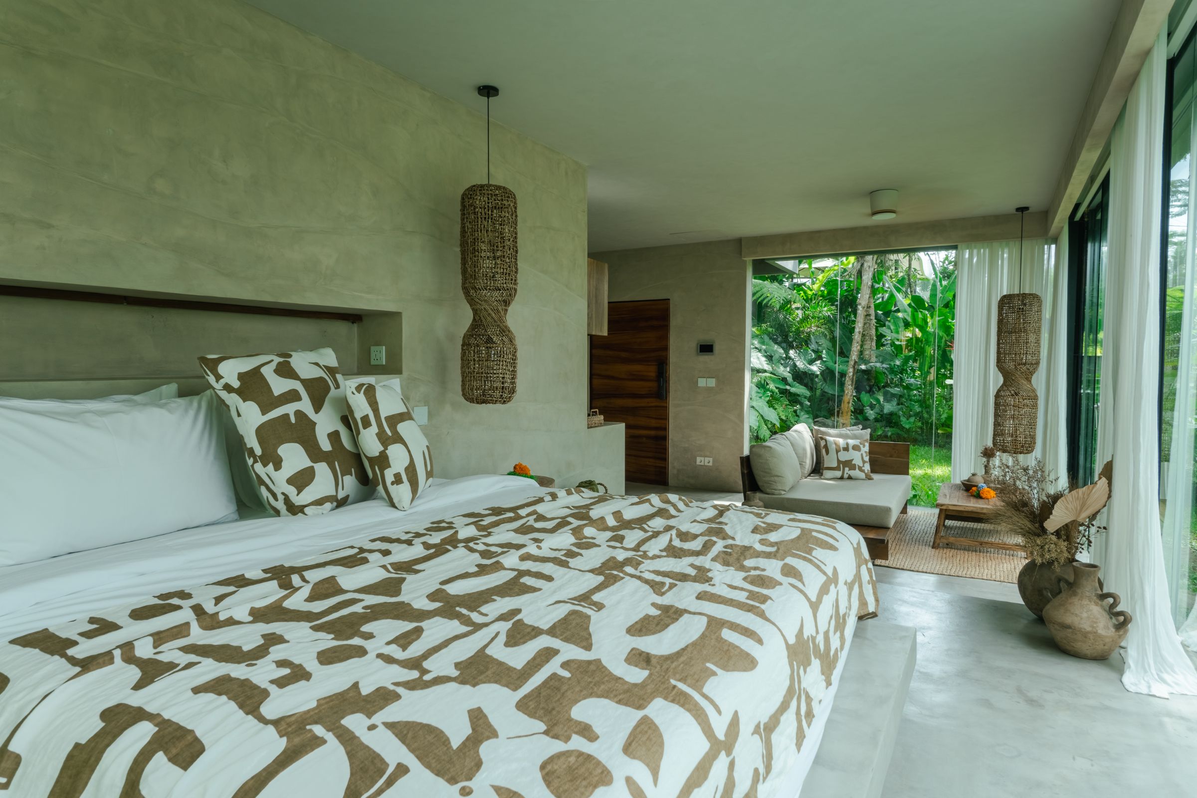 Deluxe Suite With Private Pool 8