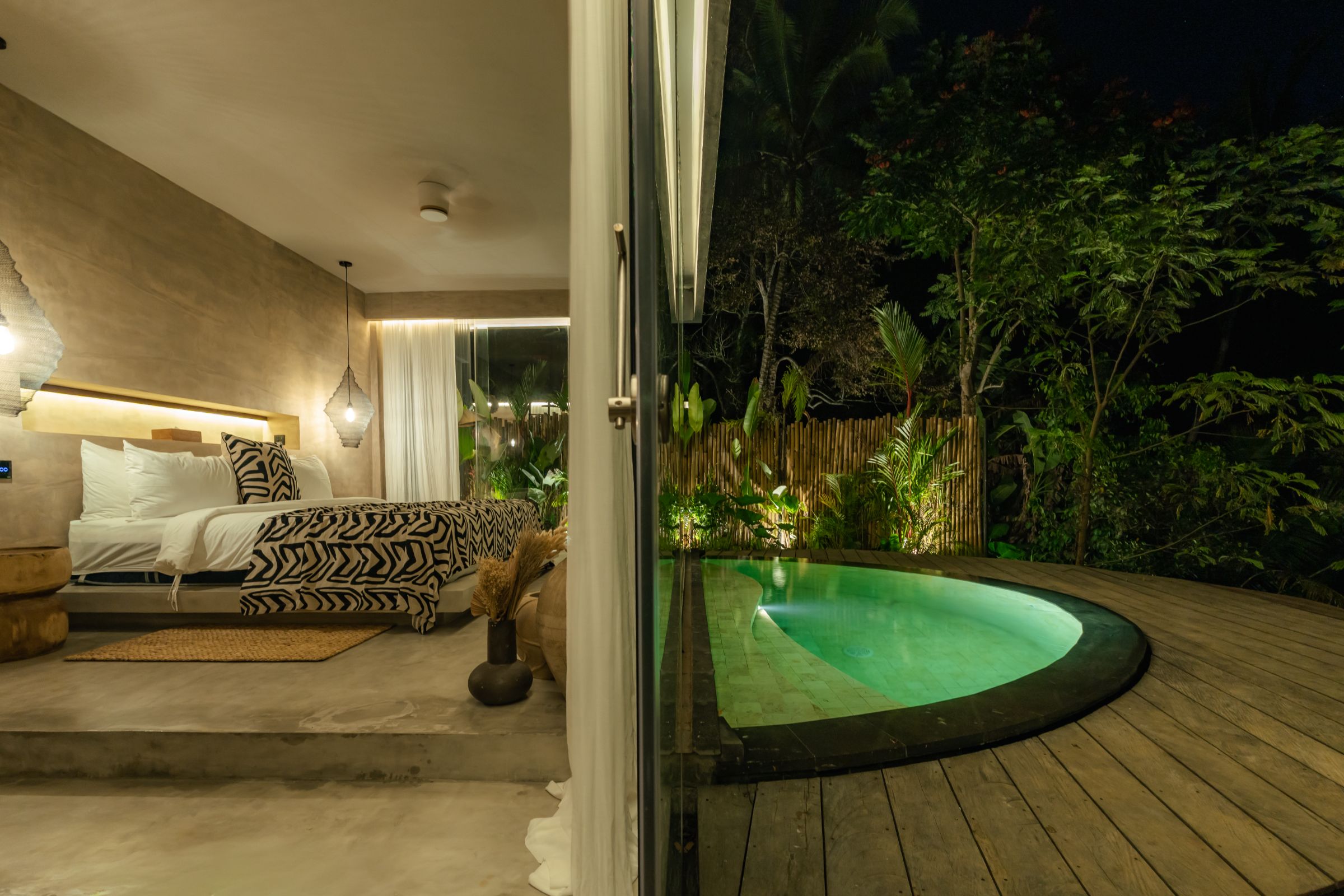 Grand Deluxe Suite With Private Pool 19