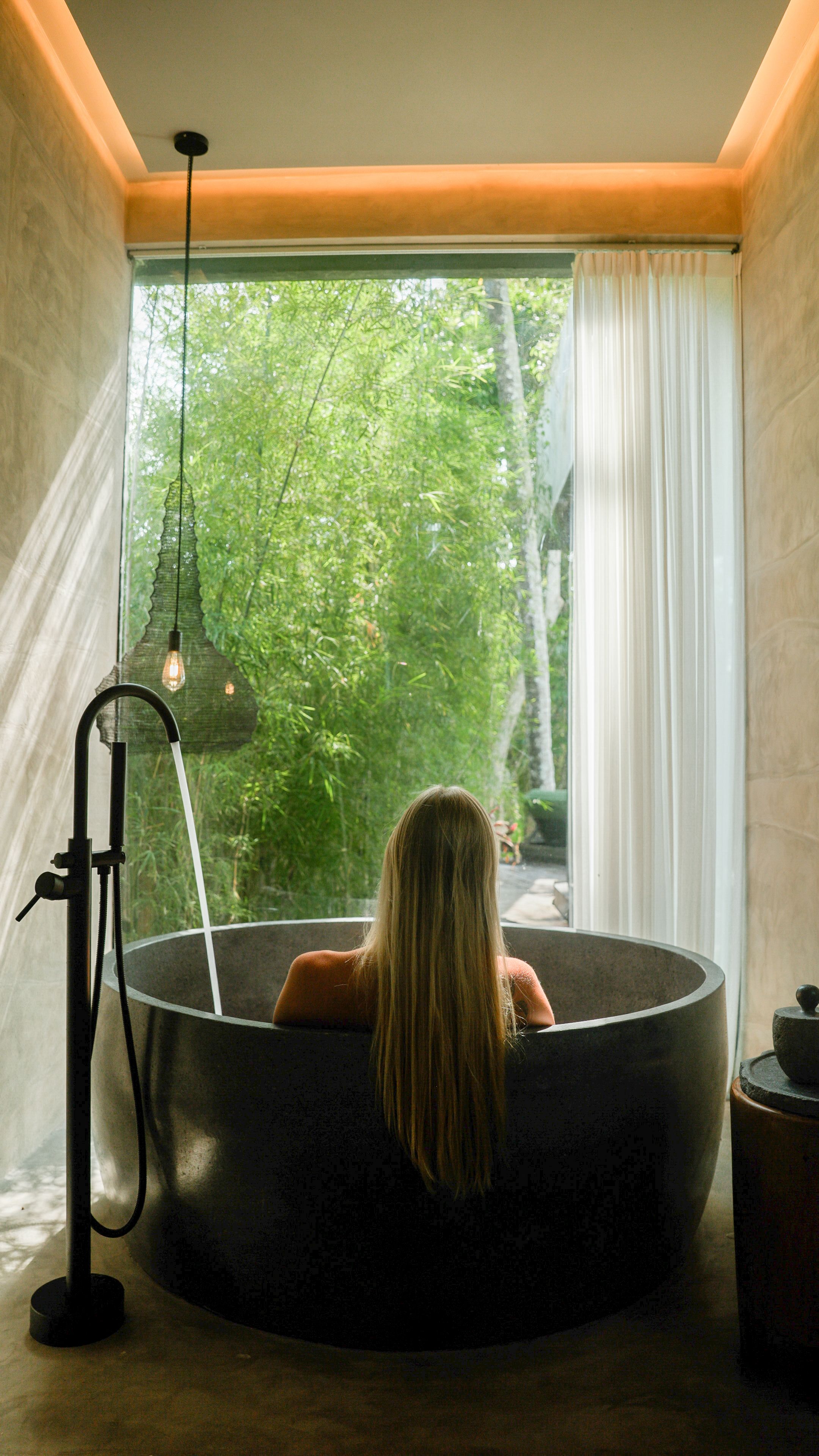 Grand Deluxe Suite With Private Pool & Bathtub 15