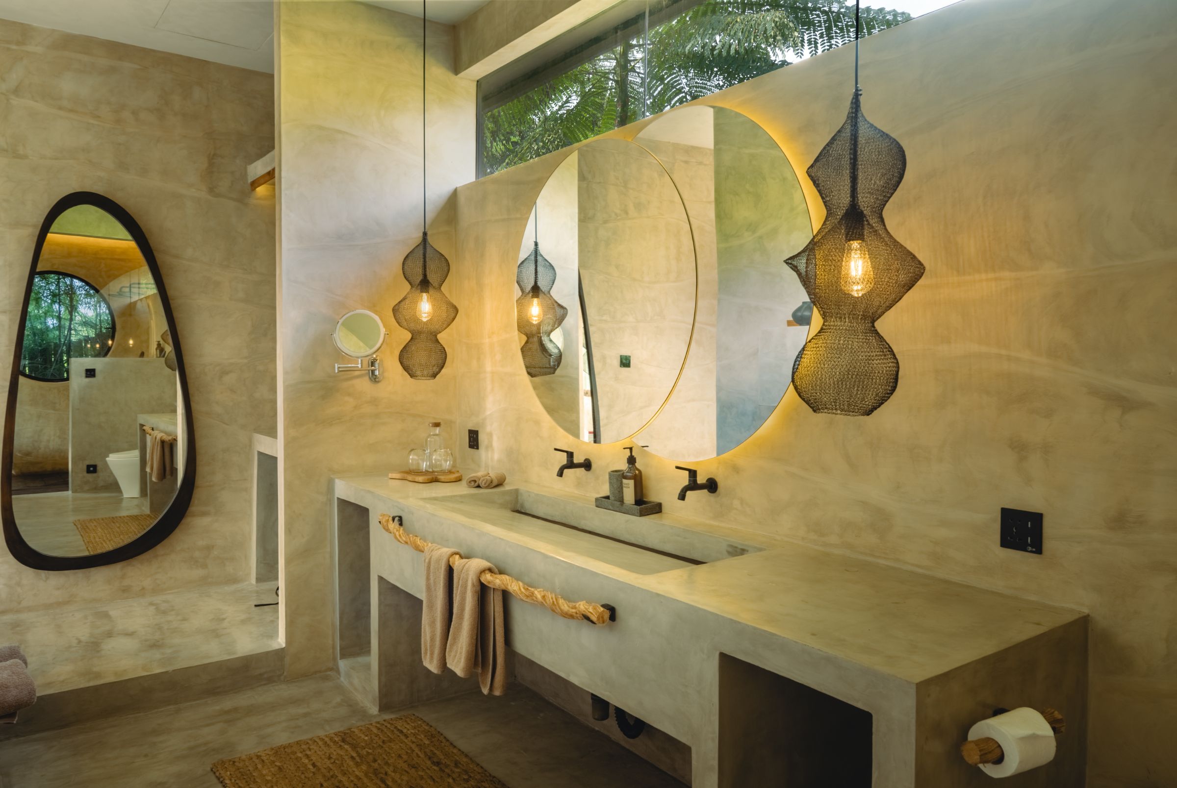 Grand Deluxe Suite With Private Pool & Bathtub 17